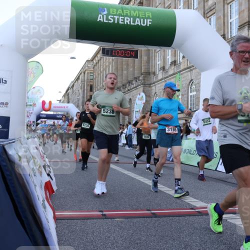 07.09.2025 - BARMER Alsterlauf Strokosch-Dieckow http://msf.ph/oto/8722524 07.09.2025 10:00:03 Ziel 2180, 2265, 2348, 2731, 2732, 2842, 3116, 3155, 3309, 3763, 4036, 4176, 4197, 4590, 4635, 4682, 4726, 4741, 4984, 5048, 5238, 5452, 5515, 5705, 6018, 6118, 6181, 6226, 6227, 6236, 8104, 8353, 8369 meine-sportfotos.de