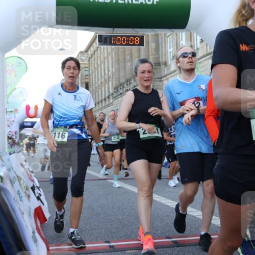 07.09.2025 - BARMER Alsterlauf Strokosch-Dieckow http://msf.ph/oto/8722536 07.09.2025 10:00:07 Ziel 2180, 2265, 2269, 2348, 2731, 2732, 2842, 3116, 3309, 3369, 4036, 4334, 4590, 4629, 4635, 4682, 4726, 4741, 4984, 5452, 5515, 5705, 5973, 6018, 6118, 6181, 6226, 6227, 6236, 6291, 8104, 8353, 8369 meine-sportfotos.de