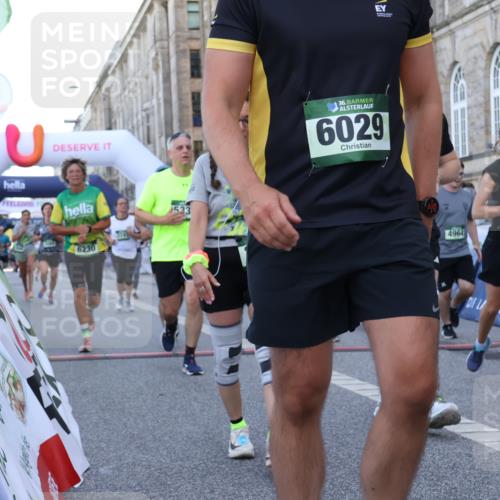 07.09.2025 - BARMER Alsterlauf Strokosch-Dieckow http://msf.ph/oto/8722561 07.09.2025 10:00:20 Ziel 2305, 2313, 2424, 2588, 2757, 3065, 3066, 3675, 3743, 4044, 4464, 4626, 4638, 4681, 4815, 4964, 4998, 5003, 5027, 5339, 5557, 5576, 5802, 5990, 5991, 6029, 6168, 6230, 8051, 8098, 8111, 8397 meine-sportfotos.de
