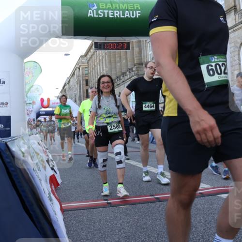 07.09.2025 - BARMER Alsterlauf Strokosch-Dieckow http://msf.ph/oto/8722563 07.09.2025 10:00:21 Ziel 2305, 2424, 2588, 2757, 3065, 3066, 3675, 3743, 4044, 4464, 4626, 4638, 4815, 4964, 4998, 5003, 5027, 5339, 5557, 5576, 5802, 5990, 5991, 6029, 6168, 6230, 8051, 8098, 8111, 8397 meine-sportfotos.de