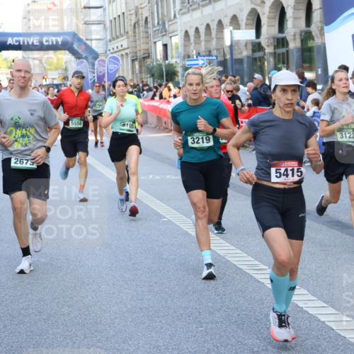 07.09.2025 - BARMER Alsterlauf Strokosch-Dieckow http://msf.ph/oto/8722588 07.09.2025 09:53:56 Ziel 2011, 2247, 2498, 3258, 3330, 3396, 3725, 3748, 3816, 4031, 4083, 4249, 4298, 4539, 4540, 4633, 5086, 5129, 5295, 5459, 5484, 5657, 5880, 6021, 6048, 6134, 6225, 6251, 6276, 8108, 8284, 8405, 8436, 8456 meine-sportfotos.de