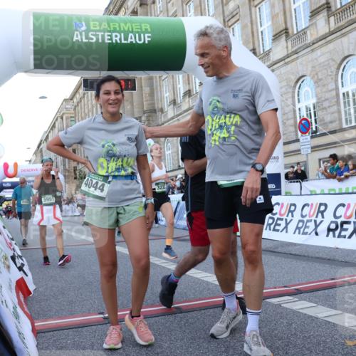 07.09.2025 - BARMER Alsterlauf Strokosch-Dieckow http://msf.ph/oto/8722589 07.09.2025 10:00:29 Ziel 2424, 2434, 2495, 3065, 3066, 3232, 3675, 4044, 4265, 4815, 5223, 5770, 5991, 6338, 8032, 8059, 8098 meine-sportfotos.de