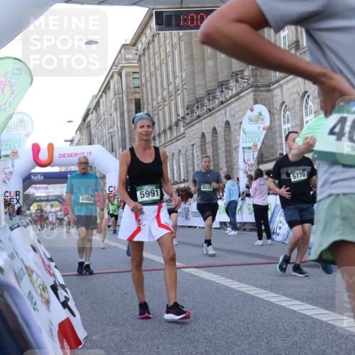 07.09.2025 - BARMER Alsterlauf Strokosch-Dieckow http://msf.ph/oto/8722591 07.09.2025 10:00:30 Ziel 2434, 2495, 2864, 2911, 3066, 3232, 3675, 4044, 4265, 4815, 5223, 5770, 5991, 6338, 8032, 8059 meine-sportfotos.de