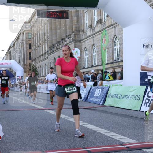 07.09.2025 - BARMER Alsterlauf Strokosch-Dieckow http://msf.ph/oto/8722614 07.09.2025 10:00:39 Ziel 2434, 2864, 2909, 2911, 3039, 3768, 3857, 3859, 3860, 4424, 4425, 4500, 4620, 5726, 5744, 5851, 6098 meine-sportfotos.de