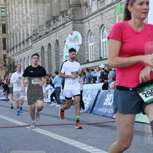 07.09.2025 - BARMER Alsterlauf Strokosch-Dieckow http://msf.ph/oto/8722615 07.09.2025 10:00:40 Ziel 2434, 2864, 2909, 2911, 3039, 3768, 3857, 3859, 3860, 4424, 4425, 4500, 4620, 4917, 5726, 5744, 5851, 6098 meine-sportfotos.de