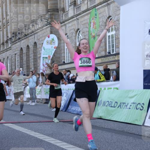 07.09.2025 - BARMER Alsterlauf Strokosch-Dieckow http://msf.ph/oto/8722636 07.09.2025 10:00:47 Ziel 1201, 2513, 3260, 3698, 3857, 3859, 3860, 4351, 4424, 4425, 4620, 4709, 4751, 4781, 4856, 4917, 5108, 5314, 5357, 5359, 5471, 5726, 5767, 5957, 6084 meine-sportfotos.de