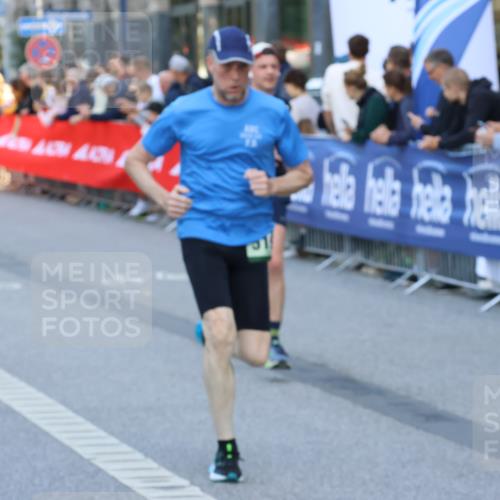 07.09.2025 - BARMER Alsterlauf Strokosch-Dieckow http://msf.ph/oto/8722641 07.09.2025 09:53:48 Ziel 2125, 2247, 2498, 3330, 3396, 3632, 3725, 3748, 3816, 4083, 4249, 4267, 4295, 4298, 4337, 4539, 4540, 4633, 5117, 5129, 5446, 5459, 5484, 5516, 5657, 5880, 5954, 6021, 6048, 6134, 6225, 6251, 8108, 8284, 8405, 8436 meine-sportfotos.de