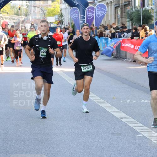 07.09.2025 - BARMER Alsterlauf Strokosch-Dieckow http://msf.ph/oto/8722652 07.09.2025 09:53:46 Ziel 2125, 2247, 2498, 3330, 3396, 3632, 3725, 3748, 4083, 4249, 4267, 4295, 4337, 4539, 4633, 5117, 5129, 5446, 5459, 5484, 5516, 5657, 5880, 5954, 6021, 6048, 6134, 6251, 8284, 8405, 8436 meine-sportfotos.de