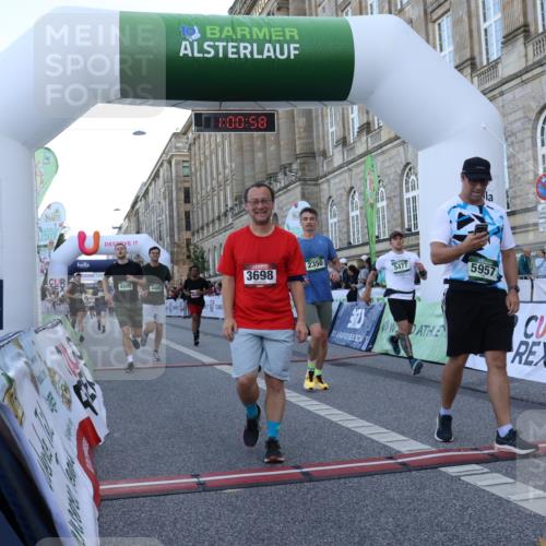 07.09.2025 - BARMER Alsterlauf Strokosch-Dieckow http://msf.ph/oto/8722663 07.09.2025 10:00:56 Ziel 2124, 2350, 3260, 3328, 3698, 4351, 4485, 4505, 4636, 4993, 5250, 5314, 5357, 5359, 5477, 5767, 5957, 6084 meine-sportfotos.de