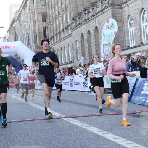 07.09.2025 - BARMER Alsterlauf Strokosch-Dieckow http://msf.ph/oto/8722689 07.09.2025 10:01:06 Ziel 2044, 2579, 3545, 3590, 3956, 4072, 4335, 4365, 4544, 4593, 4867, 5047, 5352, 6152 meine-sportfotos.de
