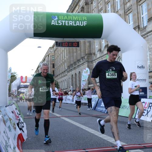 07.09.2025 - BARMER Alsterlauf Strokosch-Dieckow http://msf.ph/oto/8722693 07.09.2025 10:01:08 Ziel 2044, 2579, 2645, 3410, 3545, 3590, 3956, 4072, 4335, 4365, 4544, 4593, 4867, 5047, 5352, 6152 meine-sportfotos.de