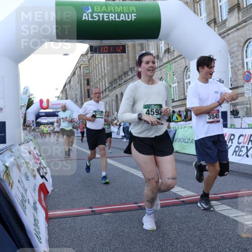 07.09.2025 - BARMER Alsterlauf Strokosch-Dieckow http://msf.ph/oto/8722698 07.09.2025 10:01:10 Ziel 2044, 2579, 2645, 3410, 3545, 3590, 3956, 4335, 4365, 4544, 4593, 4867, 5047, 5352, 6152 meine-sportfotos.de