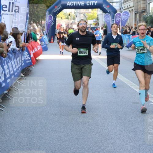 07.09.2025 - BARMER Alsterlauf Strokosch-Dieckow http://msf.ph/oto/8722700 07.09.2025 09:53:39 Ziel 2075, 2125, 2695, 2801, 3330, 3474, 3632, 3948, 4211, 4249, 4267, 4295, 4337, 4539, 4633, 4820, 4981, 5117, 5367, 5446, 5459, 5484, 5516, 5558, 5657, 5880, 5933, 5954, 6021, 8146, 8251, 8284 meine-sportfotos.de