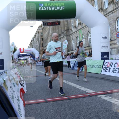 07.09.2025 - BARMER Alsterlauf Strokosch-Dieckow http://msf.ph/oto/8722704 07.09.2025 10:01:12 Ziel 2044, 2579, 2645, 3119, 3410, 3545, 3590, 3956, 4335, 4365, 4544, 4593, 4867, 5352, 6152 meine-sportfotos.de