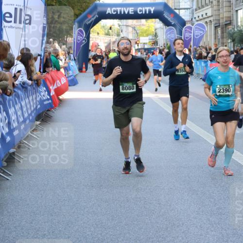 07.09.2025 - BARMER Alsterlauf Strokosch-Dieckow http://msf.ph/oto/8722709 07.09.2025 09:53:39 Ziel 2075, 2125, 2695, 2801, 3330, 3474, 3632, 3948, 4211, 4249, 4267, 4295, 4337, 4539, 4633, 4820, 4981, 5117, 5367, 5446, 5459, 5484, 5516, 5558, 5657, 5880, 5933, 5954, 6021, 8146, 8251, 8284 meine-sportfotos.de