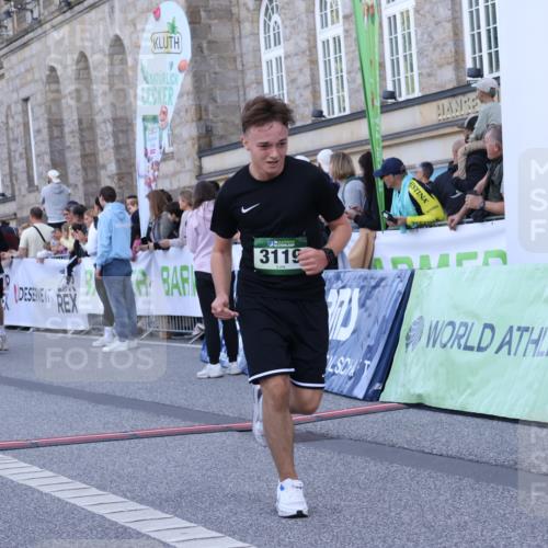 07.09.2025 - BARMER Alsterlauf Strokosch-Dieckow http://msf.ph/oto/8722717 07.09.2025 10:01:18 Ziel 2517, 2645, 3119, 3300, 3410, 3558, 3803, 4147, 5122, 5337, 5353, 6211, 8090, 8155, 8156 meine-sportfotos.de