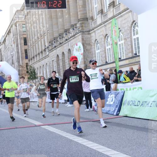 07.09.2025 - BARMER Alsterlauf Strokosch-Dieckow http://msf.ph/oto/8722723 07.09.2025 10:01:20 Ziel 2074, 2517, 2645, 3033, 3119, 3300, 3410, 3558, 3803, 4147, 4529, 4660, 5122, 5337, 5353, 5517, 6211, 8090, 8155, 8156 meine-sportfotos.de