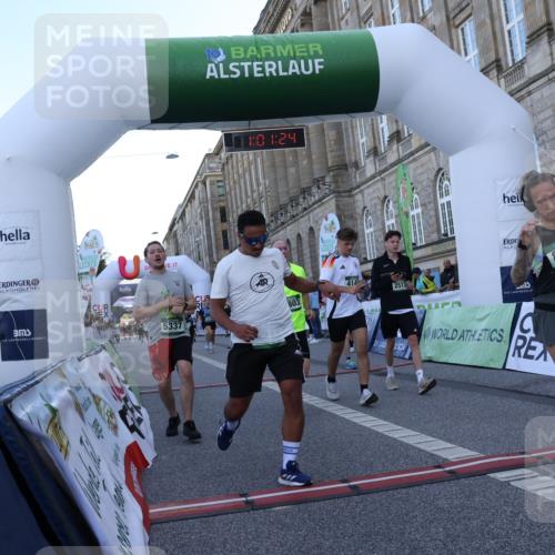 07.09.2025 - BARMER Alsterlauf Strokosch-Dieckow http://msf.ph/oto/8722731 07.09.2025 10:01:23 Ziel 2074, 2517, 3033, 3119, 3300, 3558, 3803, 3834, 4147, 4317, 4529, 4660, 4928, 5122, 5337, 5353, 5517, 5918, 6136, 6211, 8090, 8155, 8156, 8283 meine-sportfotos.de