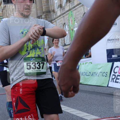 07.09.2025 - BARMER Alsterlauf Strokosch-Dieckow http://msf.ph/oto/8722737 07.09.2025 10:01:25 Ziel 2074, 2517, 3033, 3300, 3558, 3803, 3834, 4147, 4317, 4529, 4660, 4928, 5122, 5204, 5337, 5353, 5517, 5918, 6136, 6211, 8090, 8155, 8156, 8283 meine-sportfotos.de