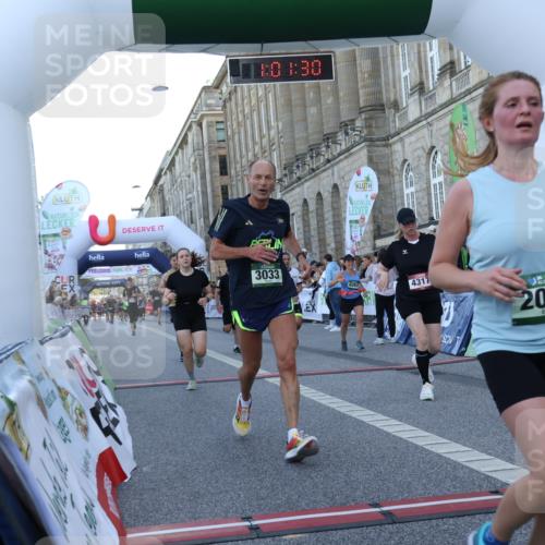 07.09.2025 - BARMER Alsterlauf Strokosch-Dieckow http://msf.ph/oto/8722744 07.09.2025 10:01:28 Ziel 2074, 3018, 3033, 3300, 3558, 3834, 4317, 4529, 4660, 4928, 5122, 5204, 5353, 5517, 5918, 6136, 8283, 8308 meine-sportfotos.de