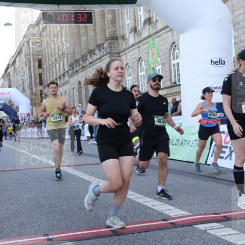07.09.2025 - BARMER Alsterlauf Strokosch-Dieckow http://msf.ph/oto/8722749 07.09.2025 10:01:30 Ziel 2074, 3018, 3033, 3558, 3834, 4317, 4529, 4660, 4928, 5204, 5517, 5918, 6136, 8283, 8308 meine-sportfotos.de
