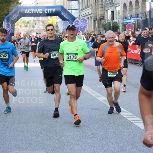 07.09.2025 - BARMER Alsterlauf Strokosch-Dieckow http://msf.ph/oto/8722774 07.09.2025 09:53:31 Ziel 2075, 2125, 2521, 2673, 2695, 2789, 2801, 3123, 3219, 3474, 3632, 3948, 4211, 4267, 4295, 4337, 4820, 4981, 5194, 5367, 5415, 5558, 5933, 5954, 6105, 8146, 8251, 8461 meine-sportfotos.de