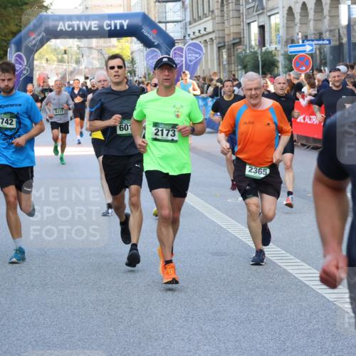 07.09.2025 - BARMER Alsterlauf Strokosch-Dieckow http://msf.ph/oto/8722777 07.09.2025 09:53:31 Ziel 2075, 2125, 2521, 2673, 2695, 2789, 2801, 3123, 3219, 3474, 3632, 3948, 4211, 4267, 4295, 4337, 4820, 4981, 5194, 5367, 5415, 5558, 5933, 5954, 6105, 8146, 8251, 8461 meine-sportfotos.de