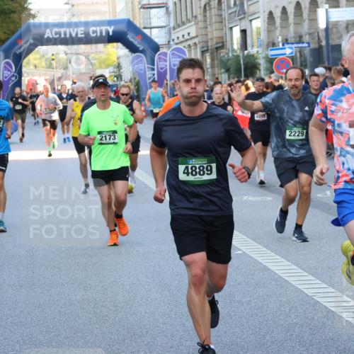 07.09.2025 - BARMER Alsterlauf Strokosch-Dieckow http://msf.ph/oto/8722784 07.09.2025 09:53:30 Ziel 2075, 2125, 2421, 2521, 2673, 2695, 2789, 2801, 3123, 3219, 3474, 3632, 3948, 4211, 4267, 4337, 4820, 4981, 5194, 5253, 5367, 5415, 5558, 5933, 6105, 8146, 8251, 8461 meine-sportfotos.de