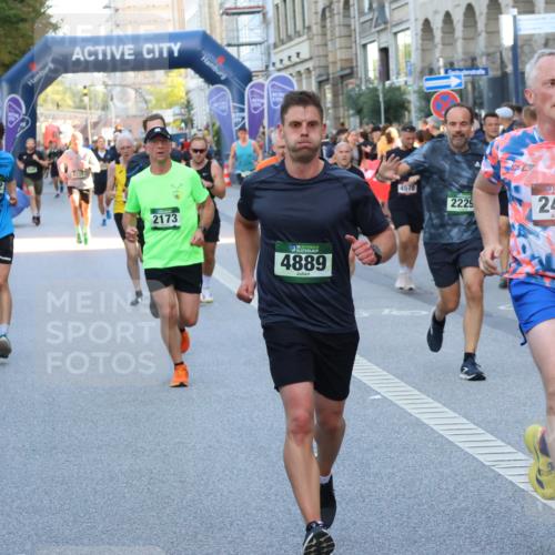 07.09.2025 - BARMER Alsterlauf Strokosch-Dieckow http://msf.ph/oto/8722787 07.09.2025 09:53:30 Ziel 2075, 2125, 2421, 2521, 2673, 2695, 2789, 2801, 3123, 3219, 3474, 3632, 3948, 4211, 4267, 4337, 4820, 4981, 5194, 5253, 5367, 5415, 5558, 5933, 6105, 8146, 8251, 8461 meine-sportfotos.de