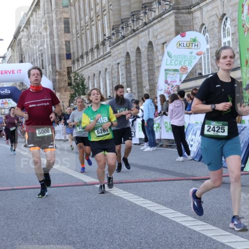 07.09.2025 - BARMER Alsterlauf Strokosch-Dieckow http://msf.ph/oto/8722788 07.09.2025 10:01:47 Ziel 1007, 2425, 2602, 2931, 3060, 3214, 3215, 3695, 4139, 4190, 4831, 4875, 4938, 5000, 5289, 5411, 6097, 6243, 6261, 8057, 8402 meine-sportfotos.de
