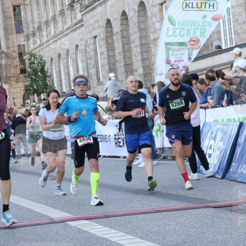 07.09.2025 - BARMER Alsterlauf Strokosch-Dieckow http://msf.ph/oto/8722797 07.09.2025 10:01:50 Ziel 1007, 2425, 2463, 2931, 3008, 3060, 3214, 3215, 3684, 3695, 4139, 4705, 4831, 4875, 4938, 4976, 5000, 5220, 5289, 5411, 6076, 6097, 6243, 6261, 8057, 8402 meine-sportfotos.de