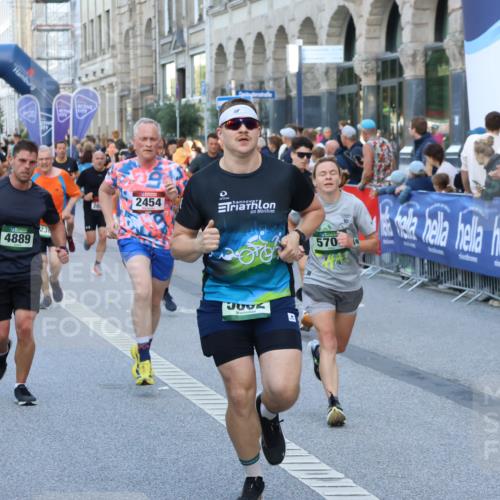 07.09.2025 - BARMER Alsterlauf Strokosch-Dieckow http://msf.ph/oto/8722808 07.09.2025 09:53:28 Ziel 2075, 2125, 2421, 2521, 2673, 2695, 2789, 2801, 3123, 3219, 3474, 3948, 4211, 4820, 4981, 5194, 5253, 5367, 5415, 5553, 5558, 5933, 6105, 8146, 8251, 8461 meine-sportfotos.de