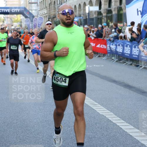 07.09.2025 - BARMER Alsterlauf Strokosch-Dieckow http://msf.ph/oto/8722811 07.09.2025 09:53:27 Ziel 2075, 2421, 2521, 2673, 2695, 2789, 2801, 3123, 3219, 3474, 3948, 4211, 4820, 4981, 5194, 5253, 5367, 5415, 5553, 5558, 5933, 6105, 8146, 8251, 8461 meine-sportfotos.de