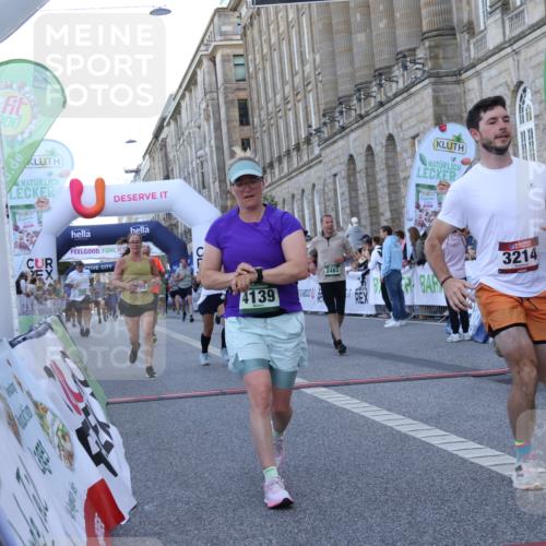 07.09.2025 - BARMER Alsterlauf Strokosch-Dieckow http://msf.ph/oto/8722812 07.09.2025 10:01:55 Ziel 2463, 2553, 2798, 2874, 2931, 3008, 3214, 3215, 3628, 3684, 4139, 4705, 4938, 4976, 5220, 5289, 5411, 6060, 6076, 6097, 6243, 8295 meine-sportfotos.de