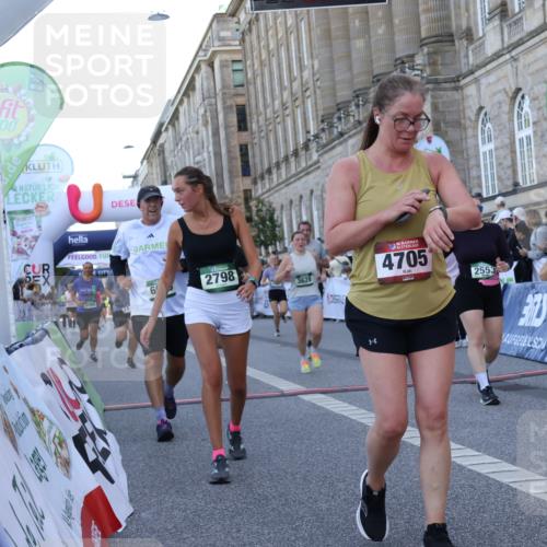07.09.2025 - BARMER Alsterlauf Strokosch-Dieckow http://msf.ph/oto/8722823 07.09.2025 10:02:01 Ziel 2100, 2463, 2471, 2553, 2756, 2798, 2874, 3008, 3628, 3684, 4705, 5064, 5107, 5655, 5849, 6060, 6076, 8208, 8295 meine-sportfotos.de