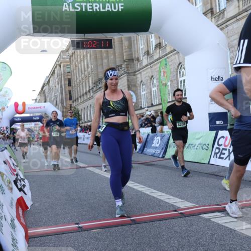 07.09.2025 - BARMER Alsterlauf Strokosch-Dieckow http://msf.ph/oto/8722845 07.09.2025 10:02:09 Ziel 2100, 2405, 2624, 2756, 2843, 2863, 2917, 3171, 3360, 3824, 3910, 5012, 5013, 5064, 5170, 5306, 5508, 5514, 5639, 5655, 5849, 8208 meine-sportfotos.de