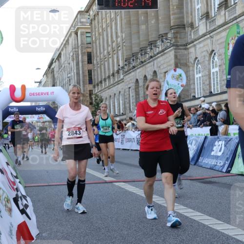 07.09.2025 - BARMER Alsterlauf Strokosch-Dieckow http://msf.ph/oto/8722852 07.09.2025 10:02:12 Ziel 2405, 2624, 2843, 2863, 2917, 3171, 3270, 3360, 3738, 3824, 3910, 4258, 5012, 5013, 5170, 5306, 5508, 5514, 5639, 5849, 8047, 8208 meine-sportfotos.de