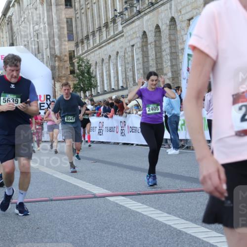 07.09.2025 - BARMER Alsterlauf Strokosch-Dieckow http://msf.ph/oto/8722858 07.09.2025 10:02:16 Ziel 2405, 2624, 2749, 2843, 2863, 3171, 3270, 3360, 3738, 3910, 4107, 4258, 4837, 4999, 5279, 5508, 5514, 5639, 6182, 6220, 6325, 8047 meine-sportfotos.de