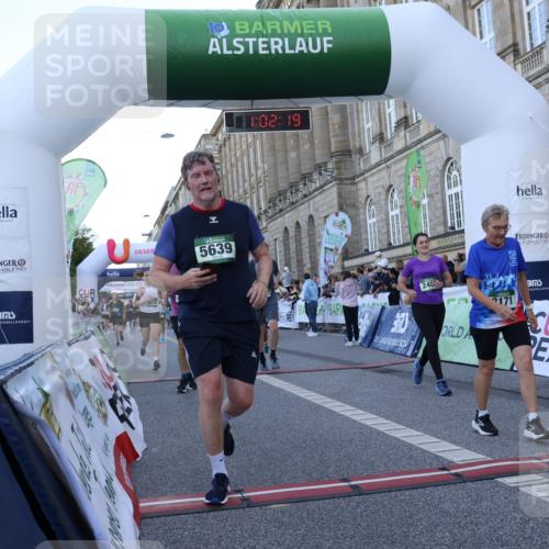 07.09.2025 - BARMER Alsterlauf Strokosch-Dieckow http://msf.ph/oto/8722862 07.09.2025 10:02:17 Ziel 2405, 2749, 2863, 3171, 3270, 3360, 3738, 3910, 4107, 4258, 4837, 4847, 4991, 4999, 5279, 5508, 5514, 5639, 6182, 6192, 6220, 6325, 8047 meine-sportfotos.de