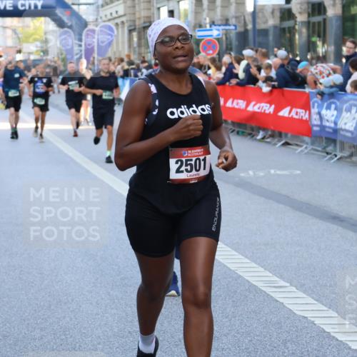 07.09.2025 - BARMER Alsterlauf Strokosch-Dieckow http://msf.ph/oto/8722868 07.09.2025 09:53:17 Ziel 2369, 2390, 2421, 2521, 2673, 2789, 3219, 3421, 3589, 3705, 4625, 4834, 5194, 5253, 5415, 5553, 5694, 6105, 6333, 8268 meine-sportfotos.de