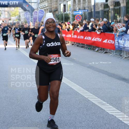 07.09.2025 - BARMER Alsterlauf Strokosch-Dieckow http://msf.ph/oto/8722893 07.09.2025 09:53:17 Ziel 2369, 2390, 2421, 2521, 2673, 2789, 3219, 3421, 3589, 3705, 4625, 4834, 5194, 5253, 5415, 5553, 5694, 6105, 6333, 8268 meine-sportfotos.de