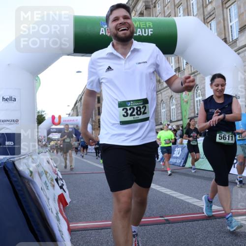 07.09.2025 - BARMER Alsterlauf Strokosch-Dieckow http://msf.ph/oto/8722900 07.09.2025 10:02:31 Ziel 2522, 2667, 2675, 3282, 3375, 3498, 3524, 3659, 3762, 4361, 4399, 4707, 4708, 5056, 5093, 5181, 5312, 5611, 5774, 5852, 6058, 8035, 8215, 8261, 8294 meine-sportfotos.de