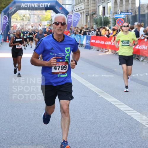 07.09.2025 - BARMER Alsterlauf Strokosch-Dieckow http://msf.ph/oto/8722922 07.09.2025 09:53:12 Ziel 2028, 2032, 2229, 2365, 2369, 2390, 2421, 3421, 3589, 3705, 4339, 4578, 4625, 4834, 5194, 5218, 5253, 5553, 5603, 5686, 5694, 6010, 6333, 8268 meine-sportfotos.de