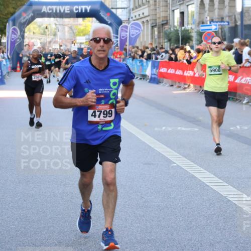 07.09.2025 - BARMER Alsterlauf Strokosch-Dieckow http://msf.ph/oto/8722925 07.09.2025 09:53:11 Ziel 2028, 2032, 2229, 2365, 2369, 2390, 2421, 2454, 3421, 3589, 3705, 4339, 4578, 4625, 4834, 5218, 5253, 5553, 5603, 5686, 5694, 5742, 6010, 6333, 8268 meine-sportfotos.de