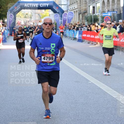 07.09.2025 - BARMER Alsterlauf Strokosch-Dieckow http://msf.ph/oto/8722932 07.09.2025 09:53:11 Ziel 2028, 2032, 2229, 2365, 2369, 2390, 2421, 2454, 3421, 3589, 3705, 4339, 4578, 4625, 4834, 5218, 5253, 5553, 5603, 5686, 5694, 5742, 6010, 6333, 8268 meine-sportfotos.de