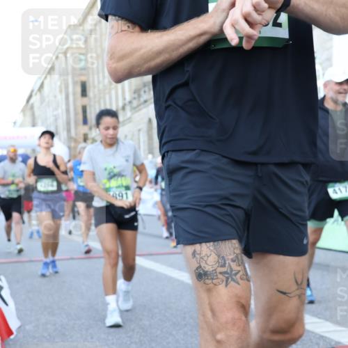 07.09.2025 - BARMER Alsterlauf Strokosch-Dieckow http://msf.ph/oto/8722942 07.09.2025 10:02:46 Ziel 2036, 2217, 2273, 2274, 2346, 2347, 2589, 2595, 2623, 2693, 2726, 2885, 2902, 2952, 3226, 3431, 3747, 3937, 4027, 4163, 4170, 4232, 4266, 4454, 4557, 4823, 4861, 5512, 5540, 5556, 5859, 5891, 6147, 6155, 8010, 8429 meine-sportfotos.de