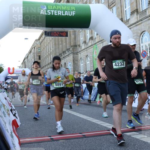 07.09.2025 - BARMER Alsterlauf Strokosch-Dieckow http://msf.ph/oto/8722945 07.09.2025 10:02:47 Ziel 2036, 2217, 2273, 2274, 2346, 2589, 2595, 2623, 2693, 2726, 2811, 2885, 2902, 2952, 3226, 3431, 3747, 3865, 3937, 4027, 4163, 4170, 4232, 4266, 4454, 4557, 4823, 4861, 5259, 5512, 5540, 5556, 5794, 5859, 5891, 6147, 6155, 8010, 8429 meine-sportfotos.de