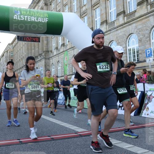 07.09.2025 - BARMER Alsterlauf Strokosch-Dieckow http://msf.ph/oto/8722946 07.09.2025 10:02:47 Ziel 2036, 2217, 2273, 2274, 2346, 2589, 2595, 2623, 2693, 2726, 2811, 2885, 2902, 2952, 3226, 3431, 3747, 3865, 3937, 4027, 4163, 4170, 4232, 4266, 4454, 4557, 4823, 4861, 5259, 5512, 5540, 5556, 5794, 5859, 5891, 6147, 6155, 8010, 8429 meine-sportfotos.de