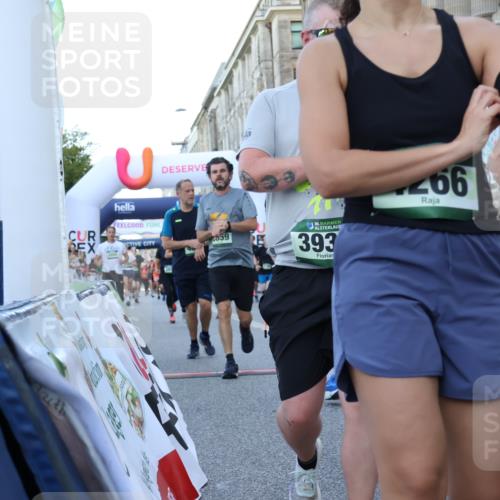 07.09.2025 - BARMER Alsterlauf Strokosch-Dieckow http://msf.ph/oto/8722952 07.09.2025 10:02:49 Ziel 2036, 2273, 2274, 2346, 2589, 2595, 2623, 2693, 2726, 2811, 2885, 2902, 3210, 3226, 3747, 3865, 3937, 3967, 4027, 4163, 4170, 4232, 4266, 4454, 4557, 4823, 5259, 5540, 5556, 5672, 5794, 5859, 6147, 6155, 8010, 8429 meine-sportfotos.de