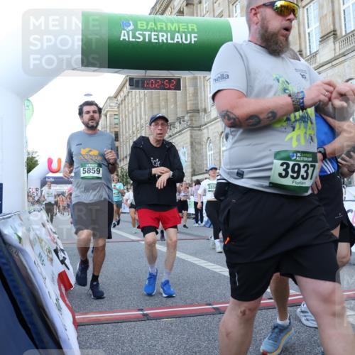 07.09.2025 - BARMER Alsterlauf Strokosch-Dieckow http://msf.ph/oto/8722955 07.09.2025 10:02:51 Ziel 2036, 2273, 2274, 2589, 2595, 2623, 2693, 2726, 2811, 2885, 2902, 3111, 3113, 3210, 3226, 3235, 3747, 3865, 3937, 3967, 4038, 4163, 4266, 4454, 4476, 4493, 4494, 4557, 4823, 5259, 5482, 5540, 5556, 5672, 5794, 5859, 6147, 8010, 8429 meine-sportfotos.de